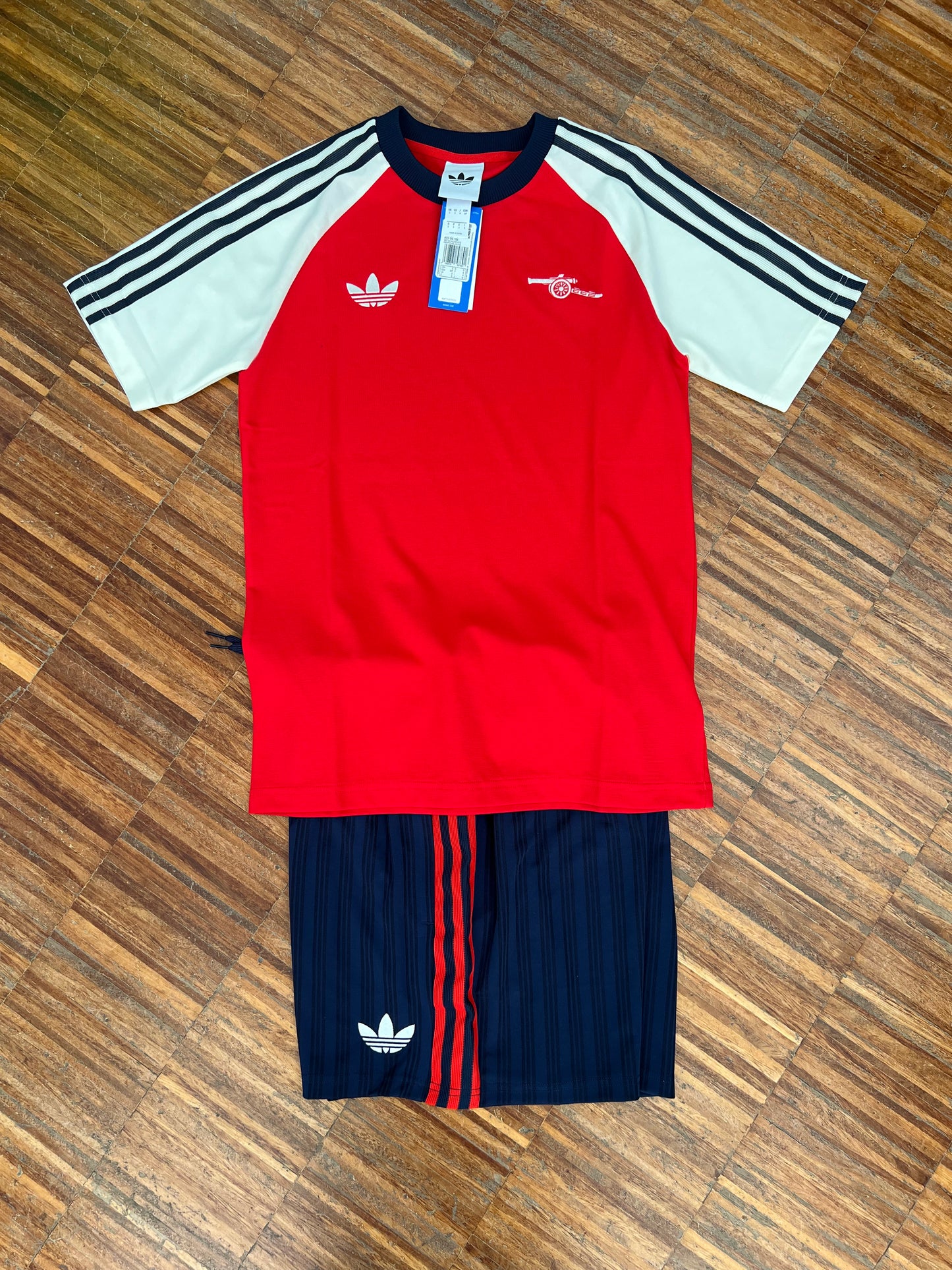 Adidas Arsenal Completino 2026 – T-Shirt + Pantaloncino