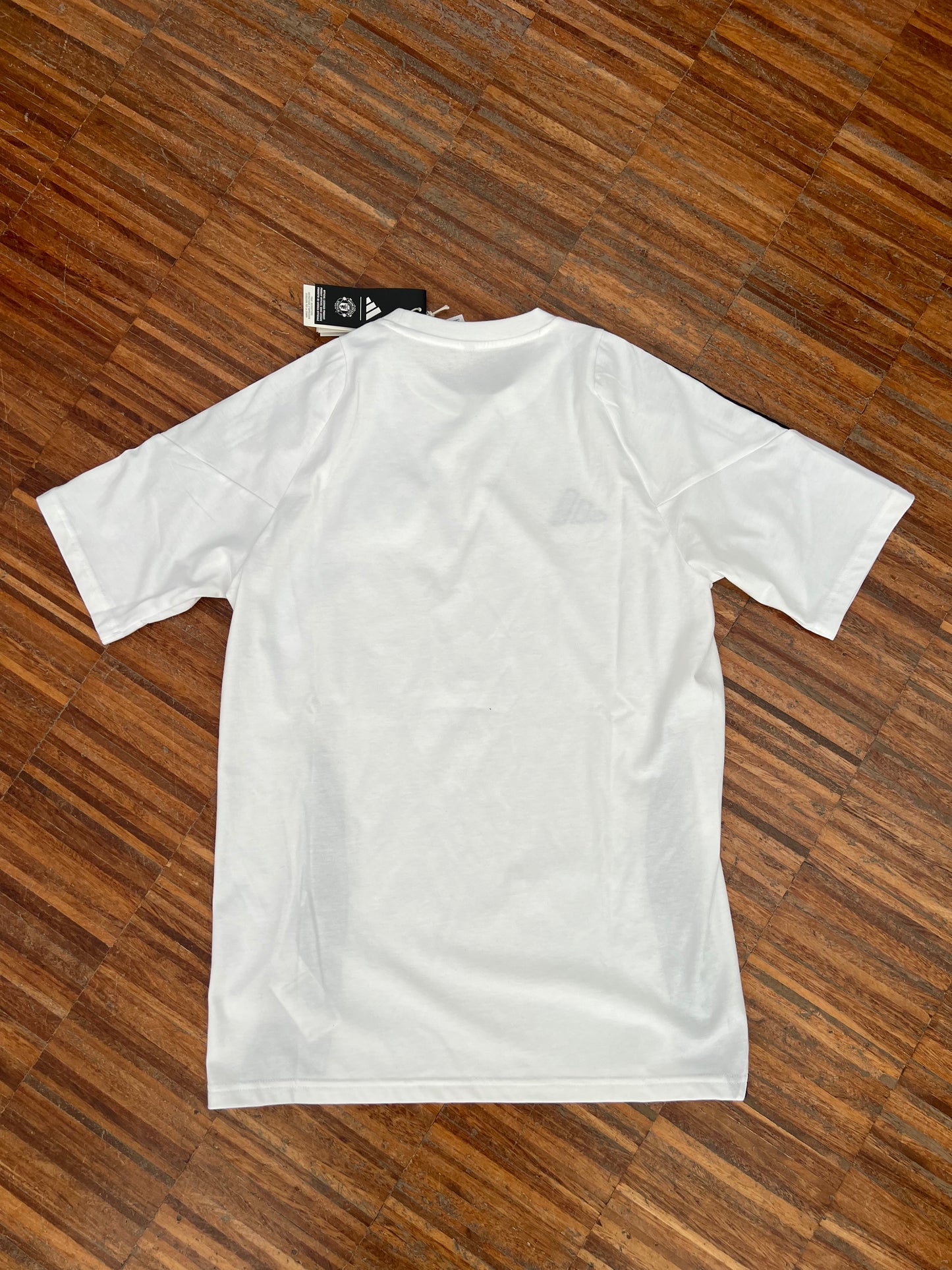 Adidas Manchester United Completino Ufficiale 2026 – T-Shirt + Pantaloncino