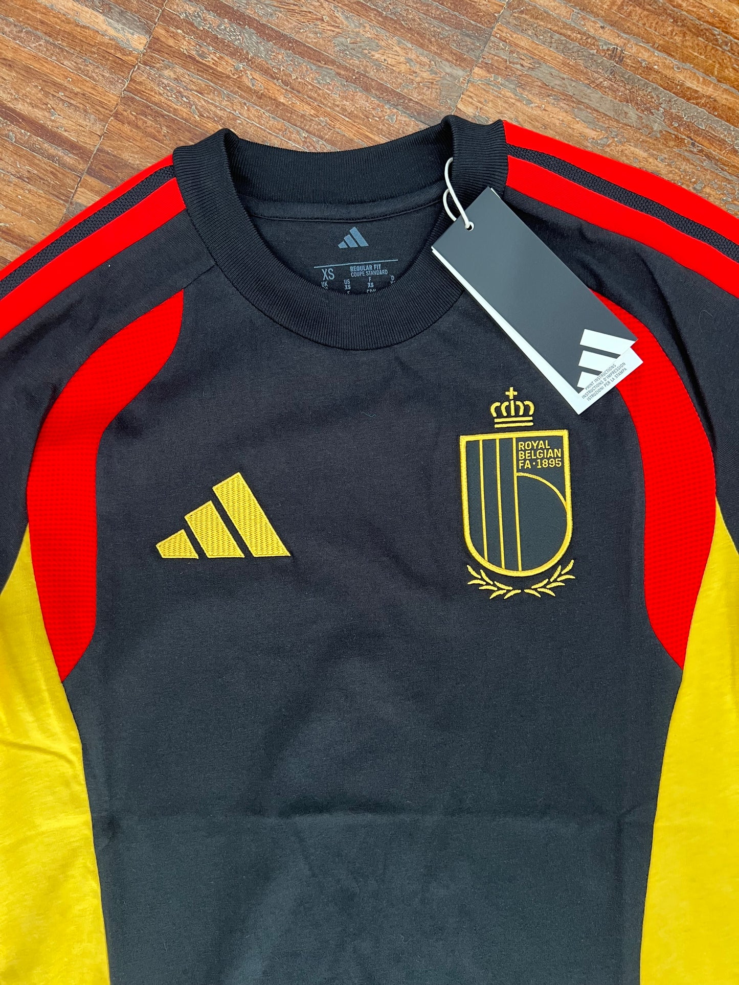Adidas Belgio Completino Ufficiale Mondiali 2026 – T-Shirt + Pantaloncino