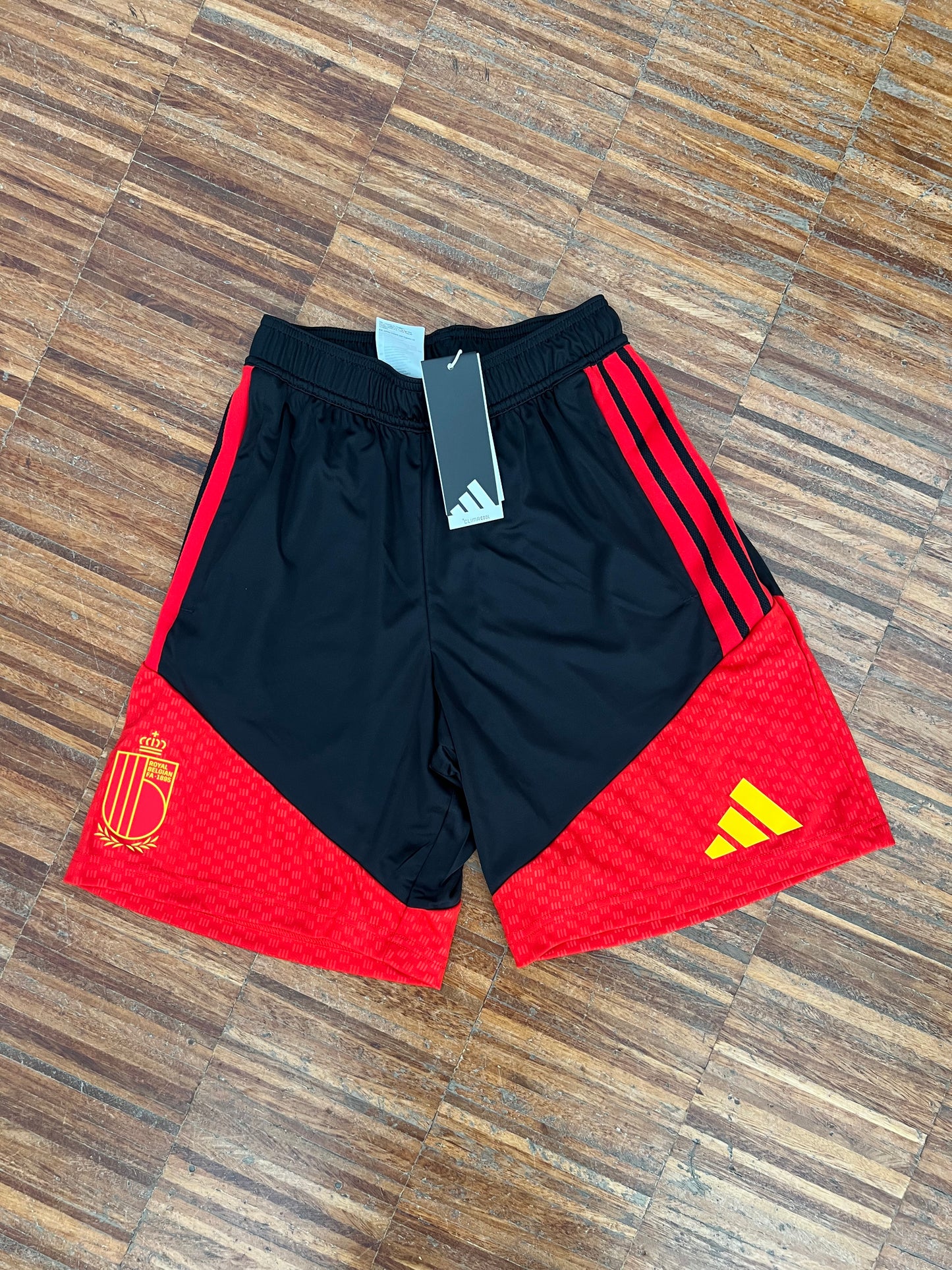 Adidas Belgio Completino Ufficiale Mondiali 2026 – T-Shirt + Pantaloncino