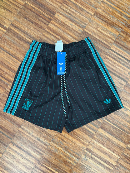 Adidas Liverpool Completino Ufficiale Stagione 2026 – T-Shirt + Pantaloncino
