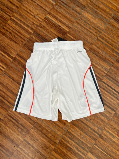 Adidas Bayern Monaco Completino Ufficiale Stagione 2026 – T-Shirt + Pantaloncino