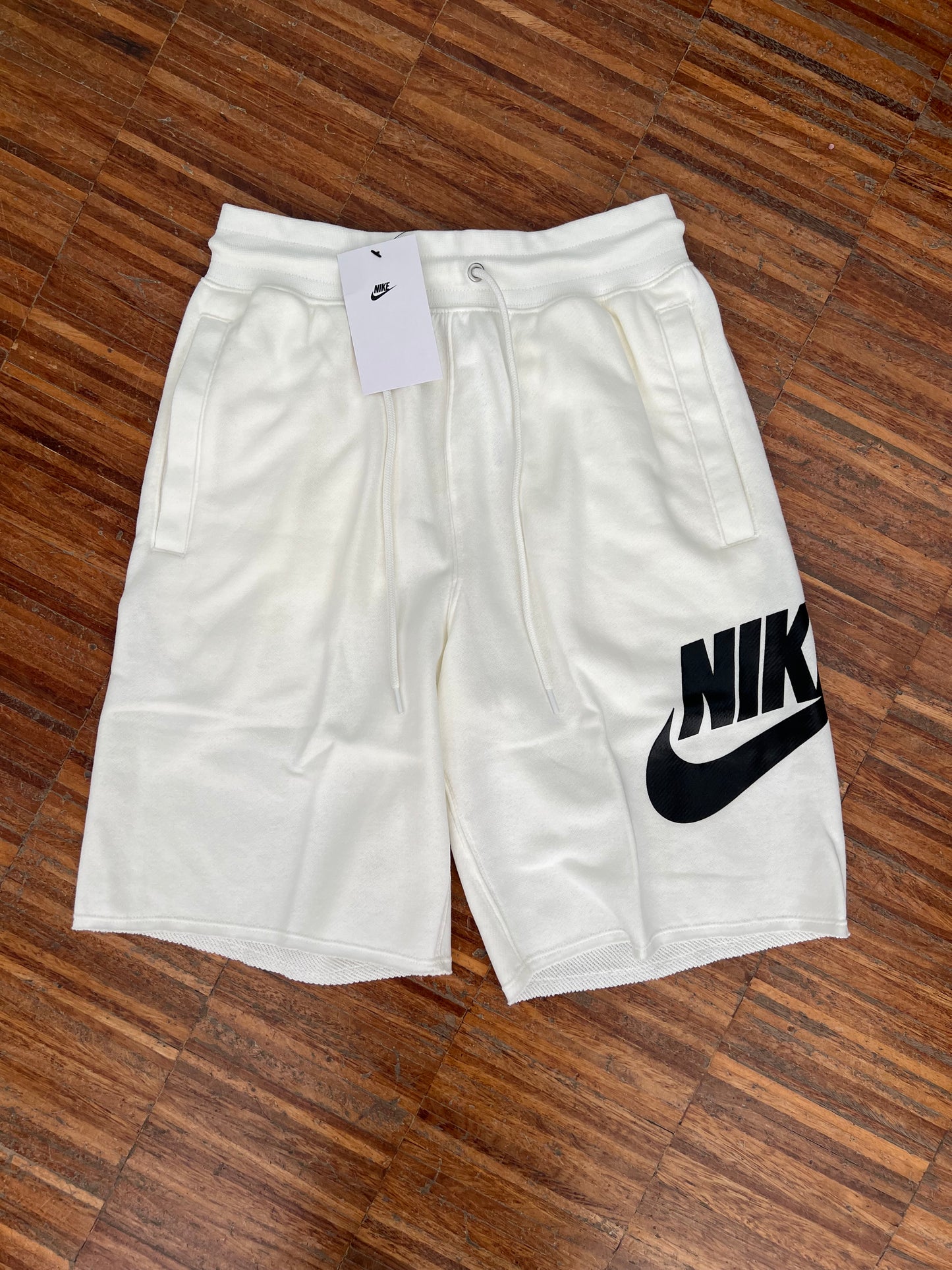 Nike Pantaloncino Uomo – Bianco / Scritta Nera