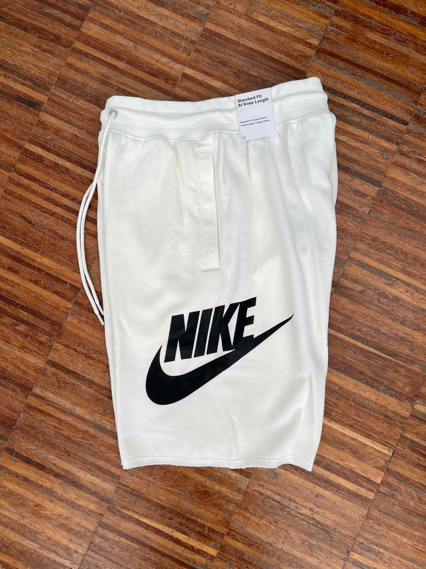 Nike Pantaloncino Uomo – Bianco / Scritta Nera