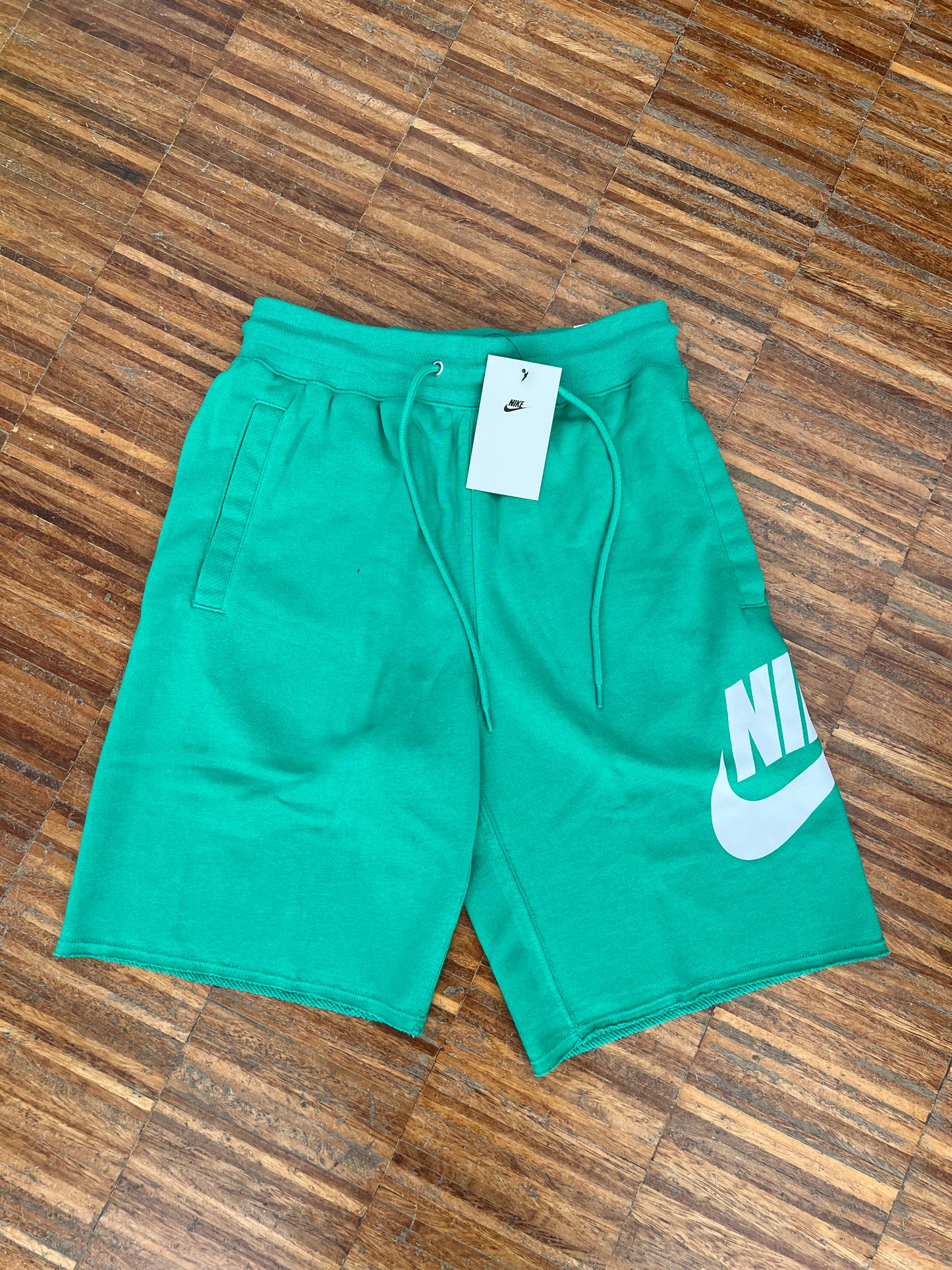 Nike Pantaloncino Uomo – Verde / Scritta Bianca